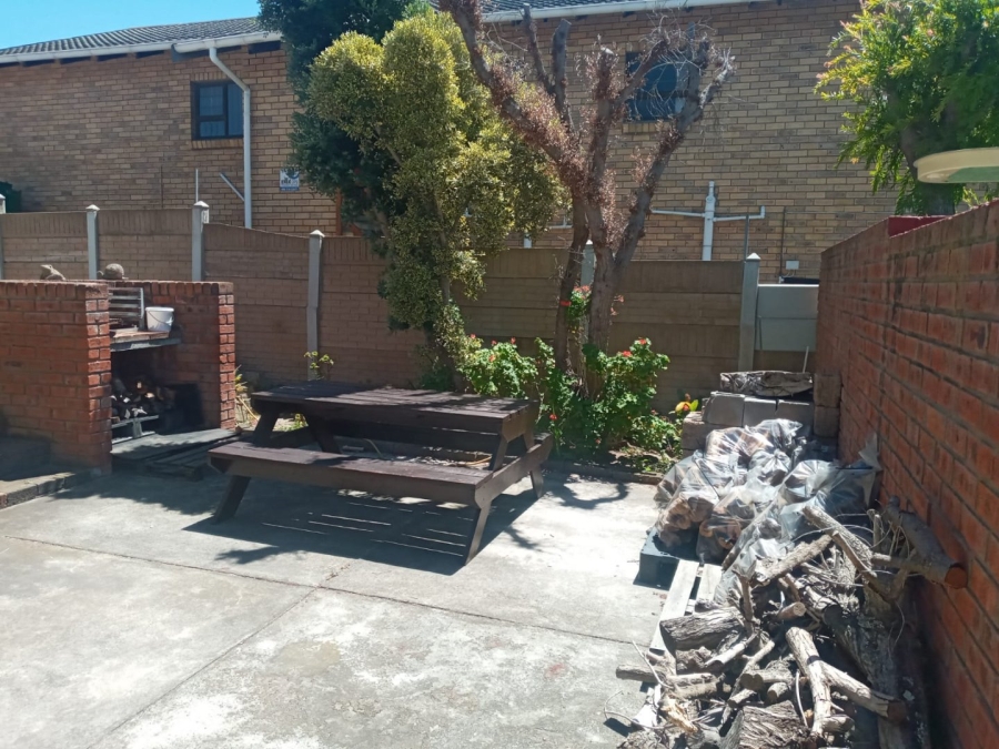 3 Bedroom Property for Sale in Aston Bay Eastern Cape